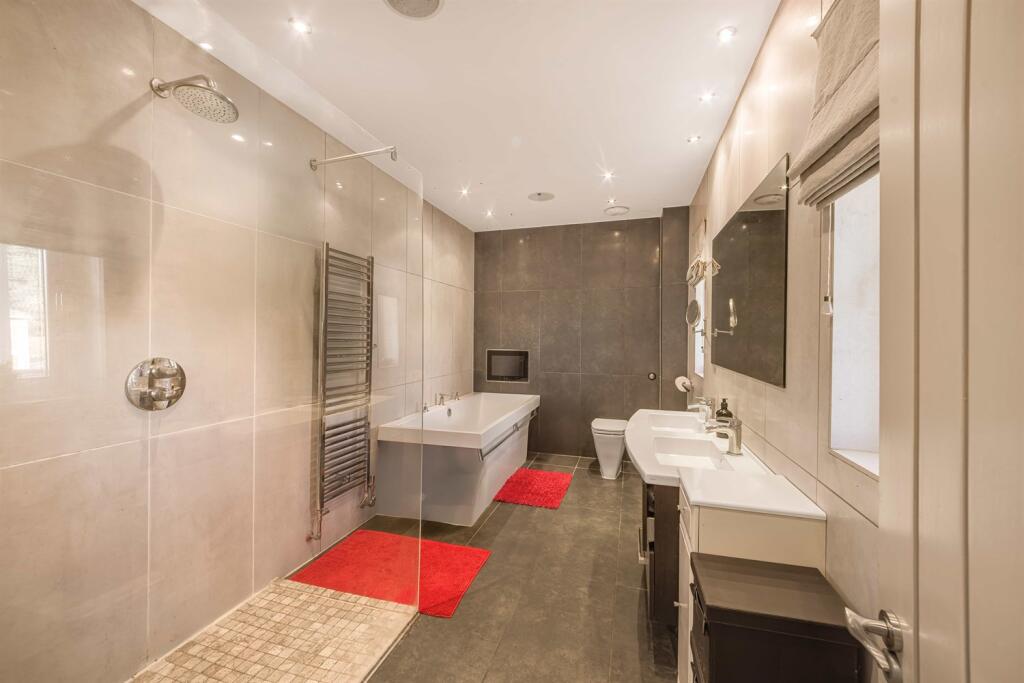 5 bedroom detached house for sale in Eyebrook Road, Bowdon, Altrincham, WA14